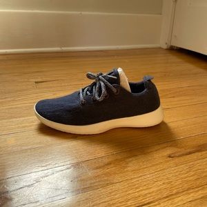 allbirds navy women’s “Wool Runners”